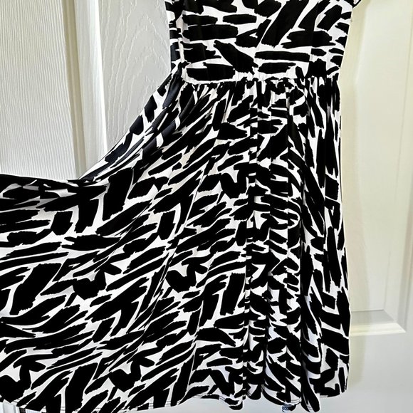 Girls Dot Dot Smile Black and White Dress - Picture 2 of 3